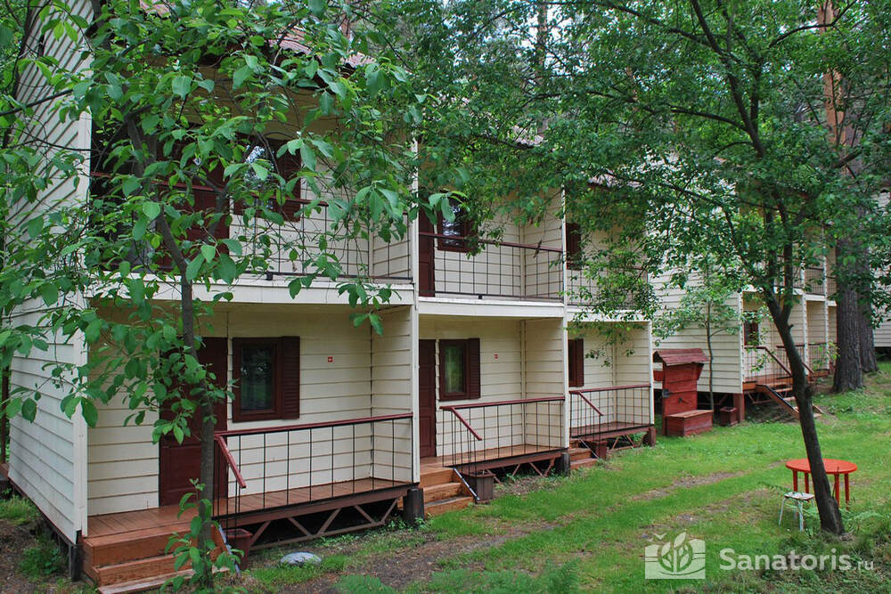 Коттедж (только в летний период)