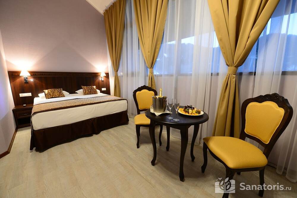 Двухкомнатный Фирменный Люкс "Романтик 1"