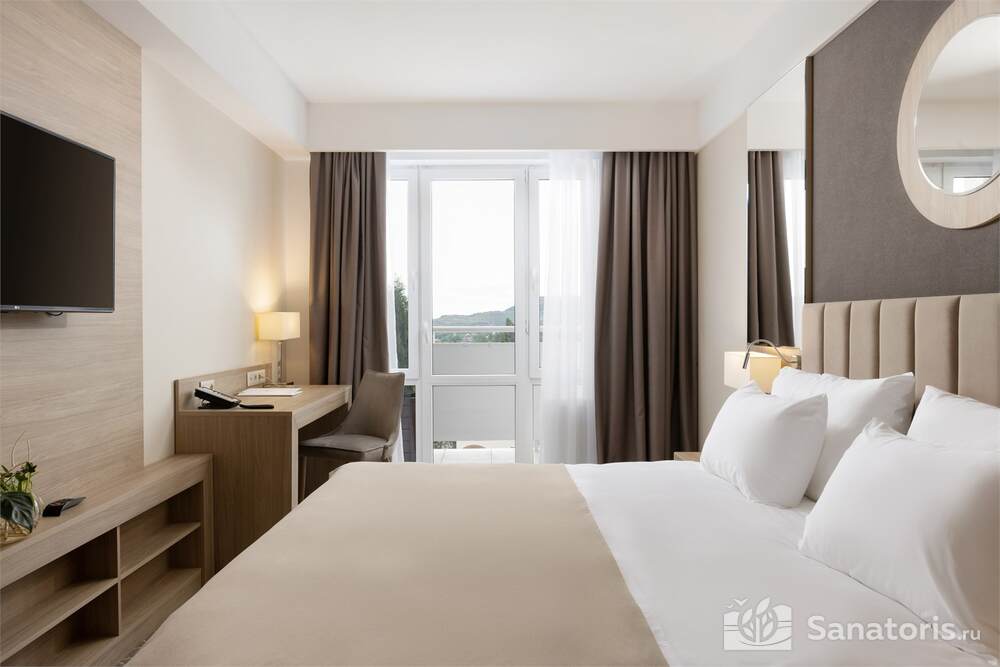 Улучшенный с балконом