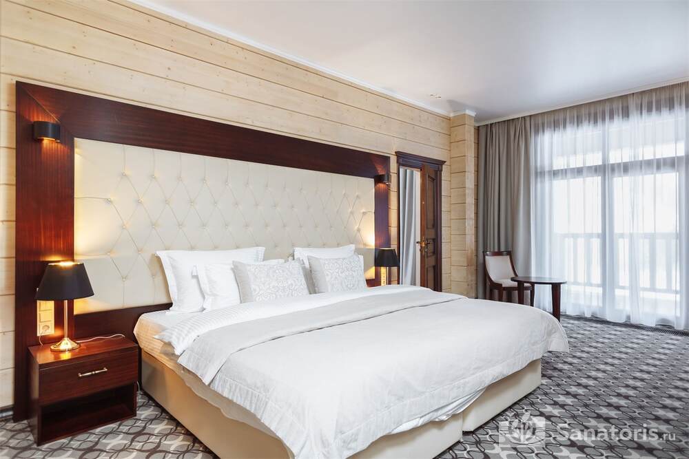 Улучшенный с террасой