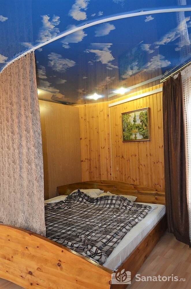 Номер студия трехместный