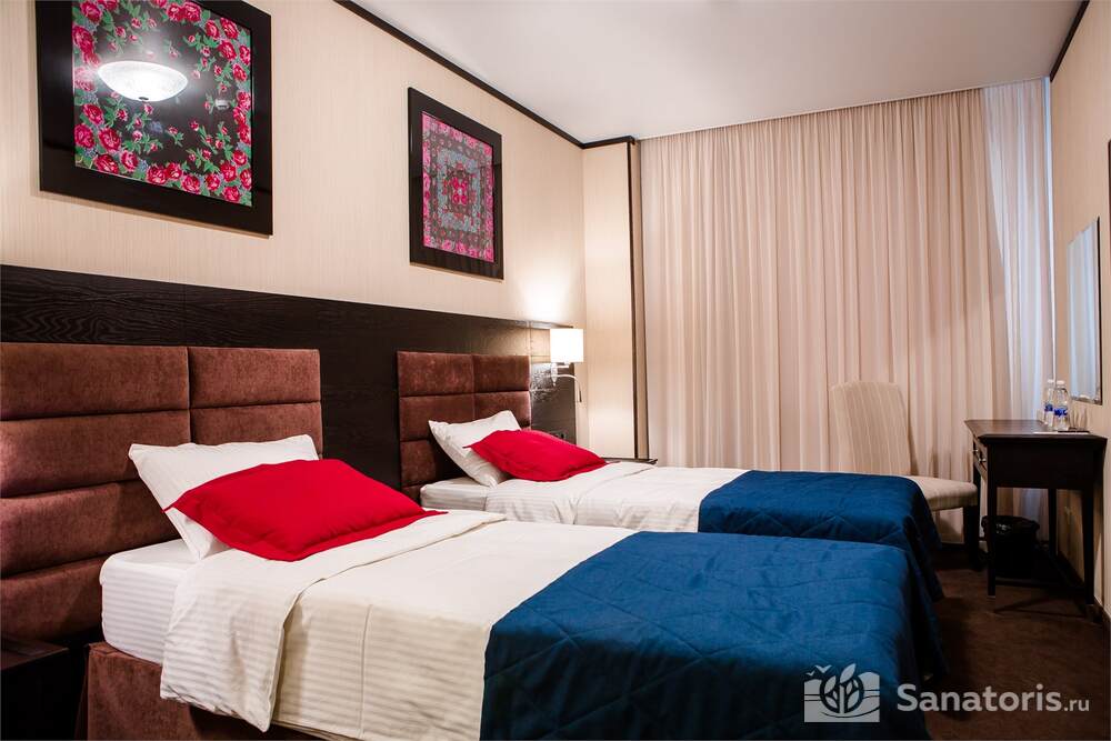 «Стандарт» с двумя полутороспальными кроватями