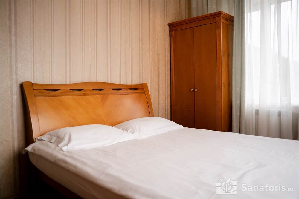 Двухместный эконом с одной двуспальной кроватью во втором корпус