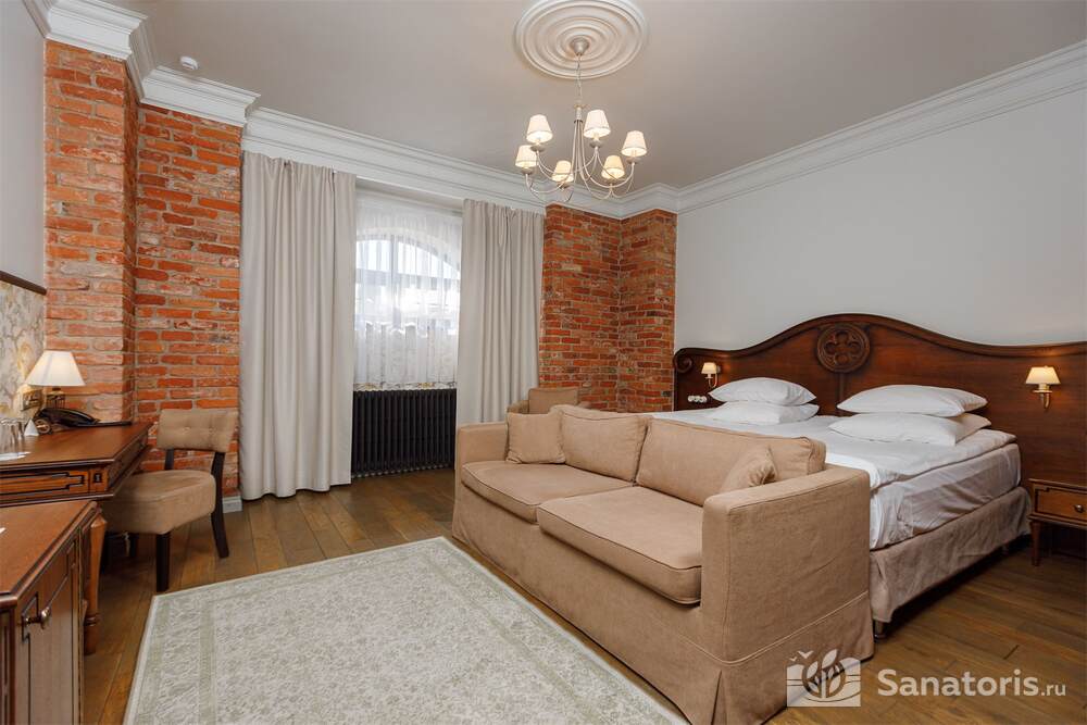 Джуниор Сюит