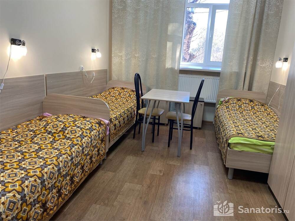 Эконом трехместный