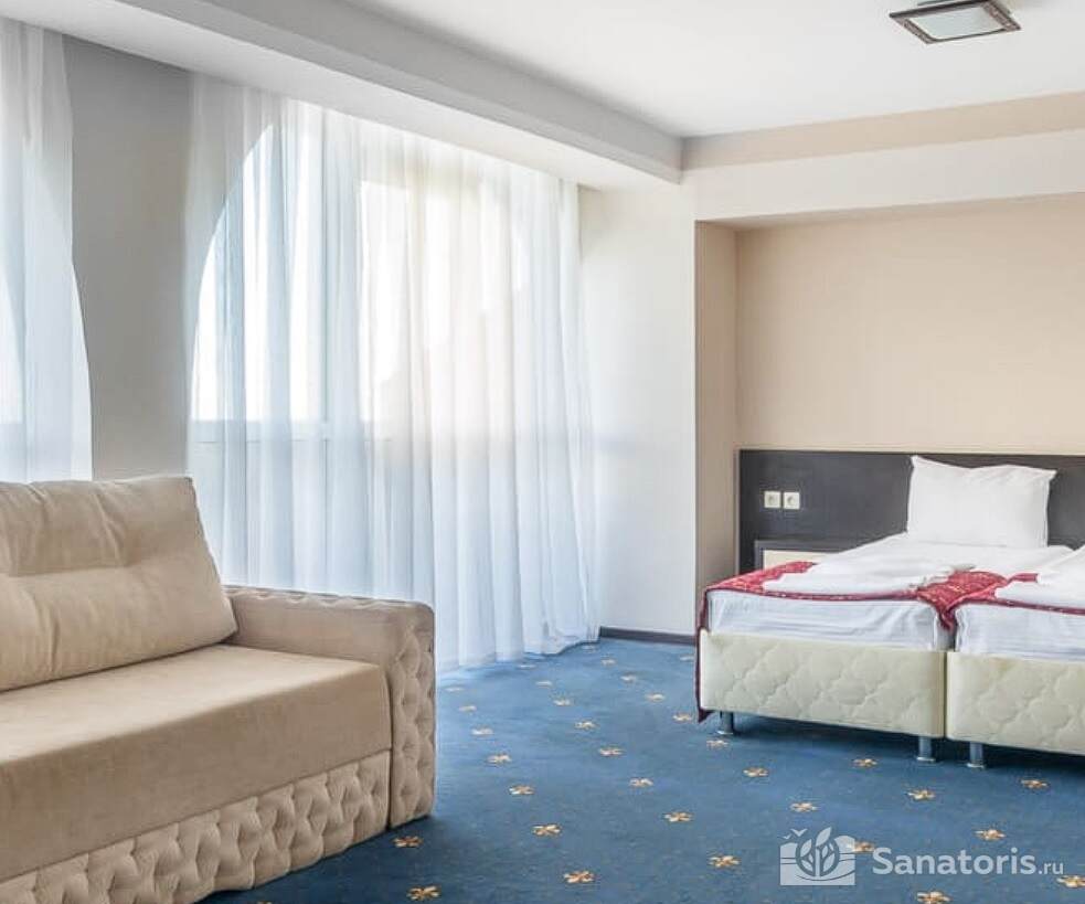 Джуниор сьют с балконом