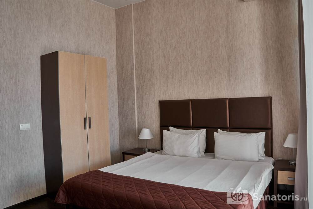 Апартаменты-Модерн трехкомнатные (Three-room Modern Apartment)