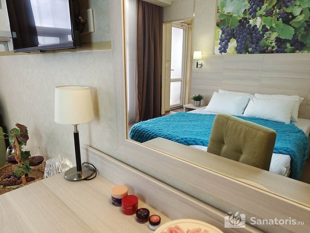 Двухкомнатные шестиместные апартаменты с общей террасой(Этаж под