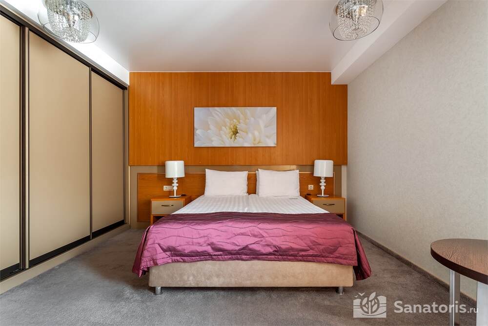 Джуниор Сюит