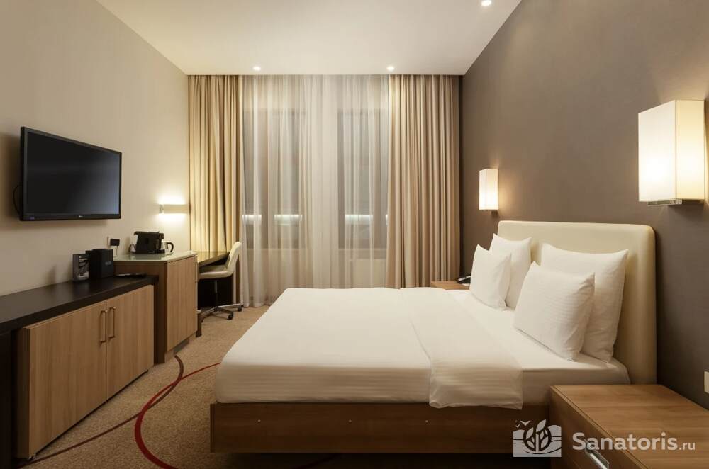 Улучшенный Люкс Привилегия с одной двуспальной кроватью