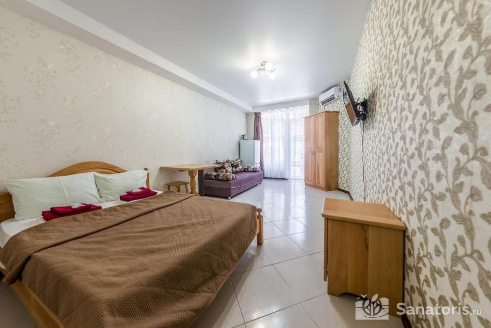 Четырехместный номер с террасой