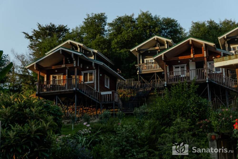 Коттедж с видом на озеро