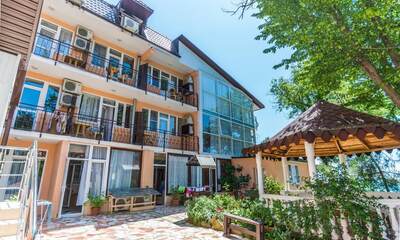 Отель Ирина