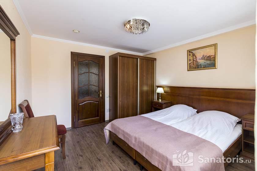 Люкс двухместный двухкомнатный в корпусе 1 (Л2м2к1)