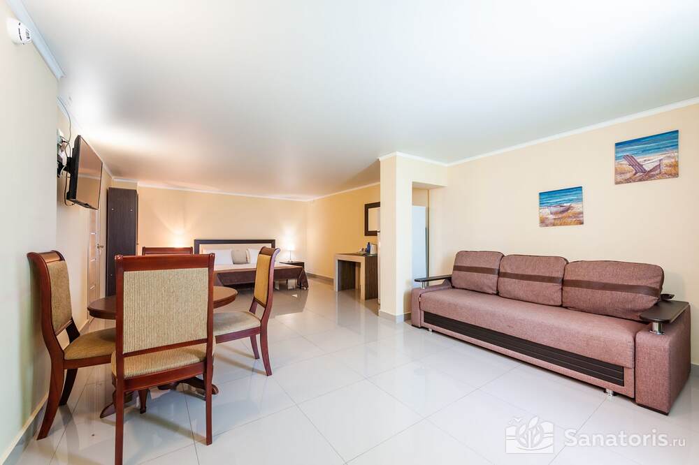 Семейный на 3 - 4 чел. с большой террасой