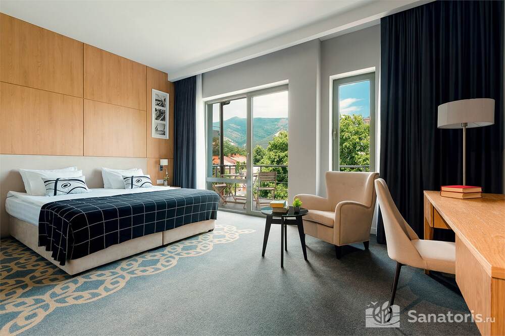 Стандарт 4* с балконом (корпус №7,4,5)