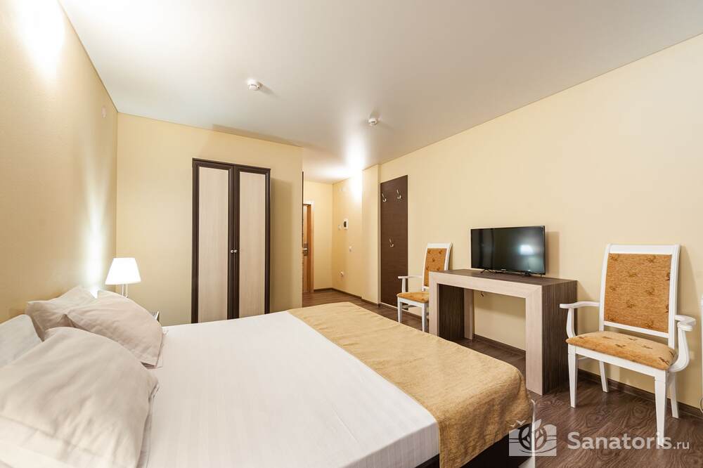 Стандарт на 2-3 человек с балконом