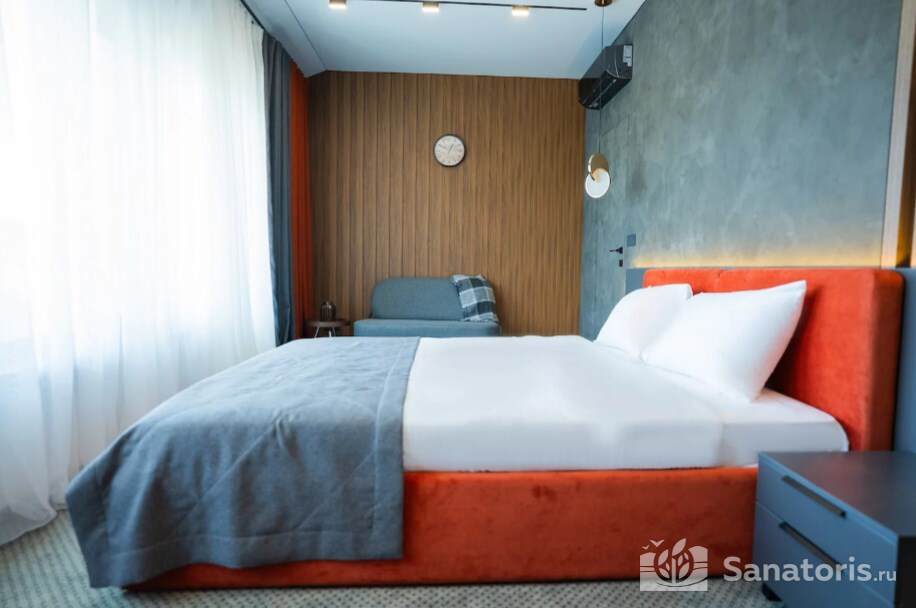 Супериор с балконом