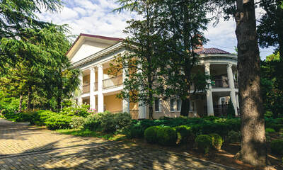 Парк-Отель Небуг