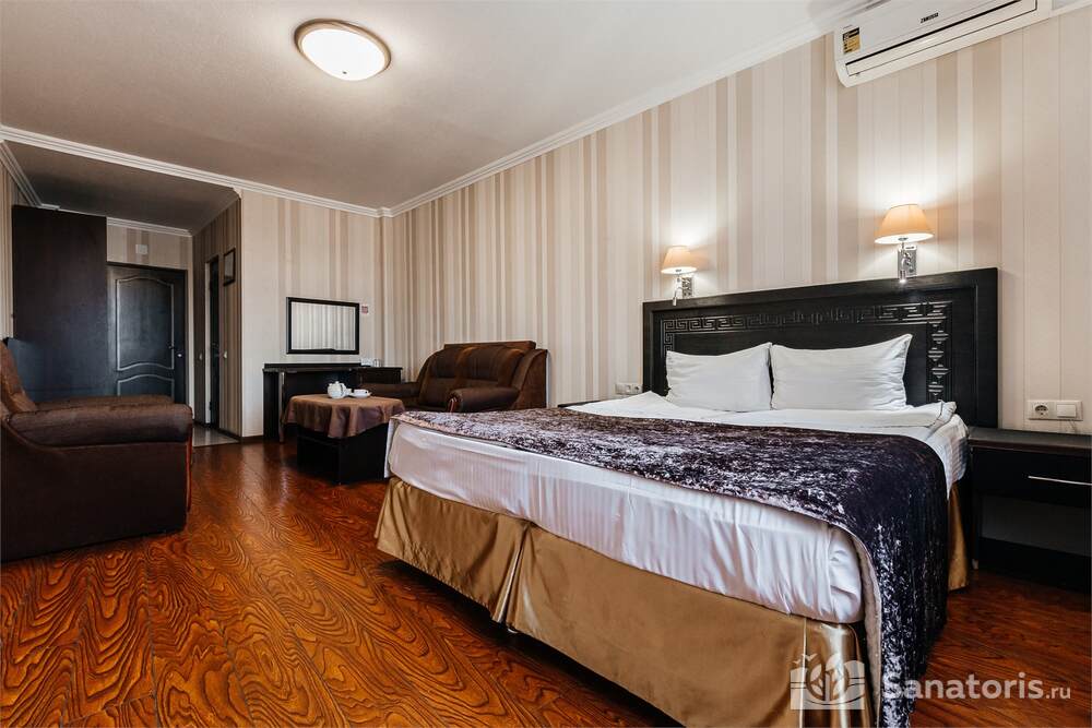 Студия с завтраком и парковкой