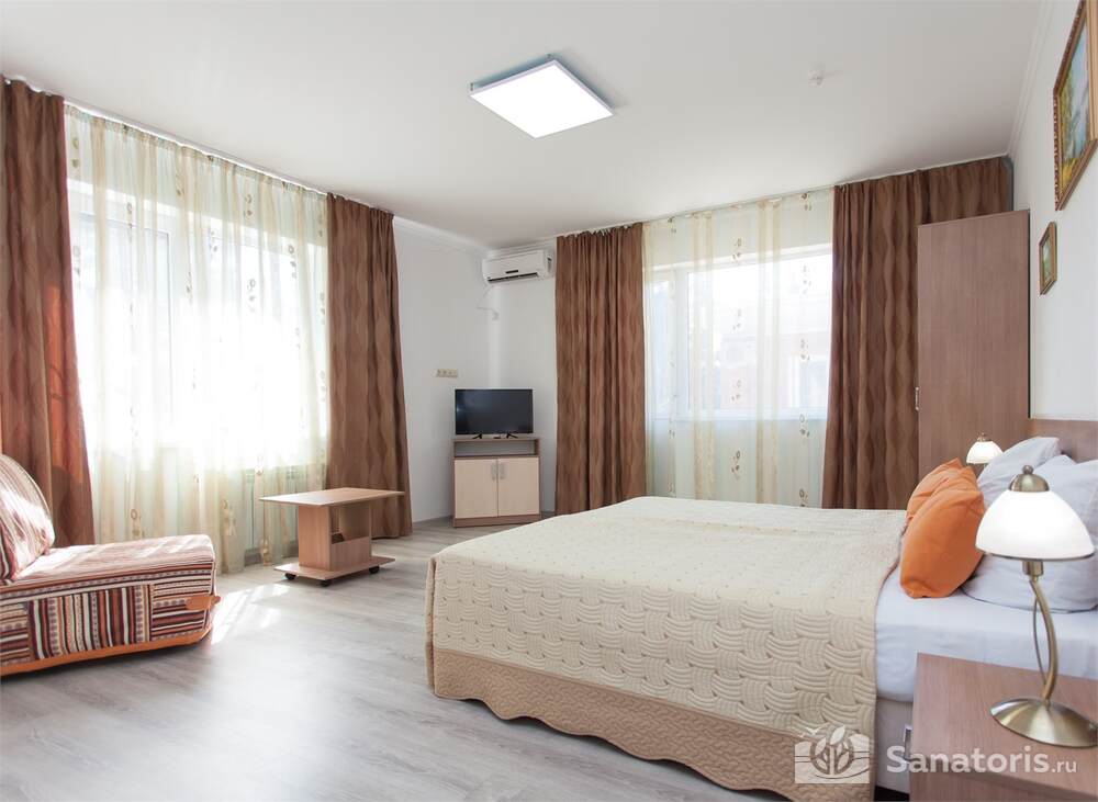 Стандарт+ с балконом в коттедже