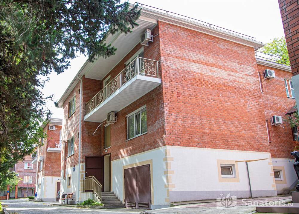 Эконом без балкона в коттедже